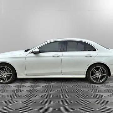 2017 Mercedes-Benz E 300 4MATIC