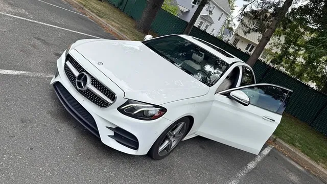 2017 Mercedes-Benz E-Class E 300 4MATIC Sedan