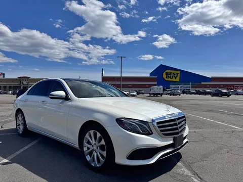 2017 Mercedes-Benz E-Class E 300 4MATIC Sedan 4D