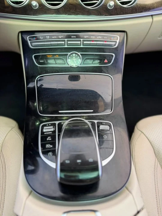 2017 Mercedes-Benz W213 E-Class - Image 14 of 17