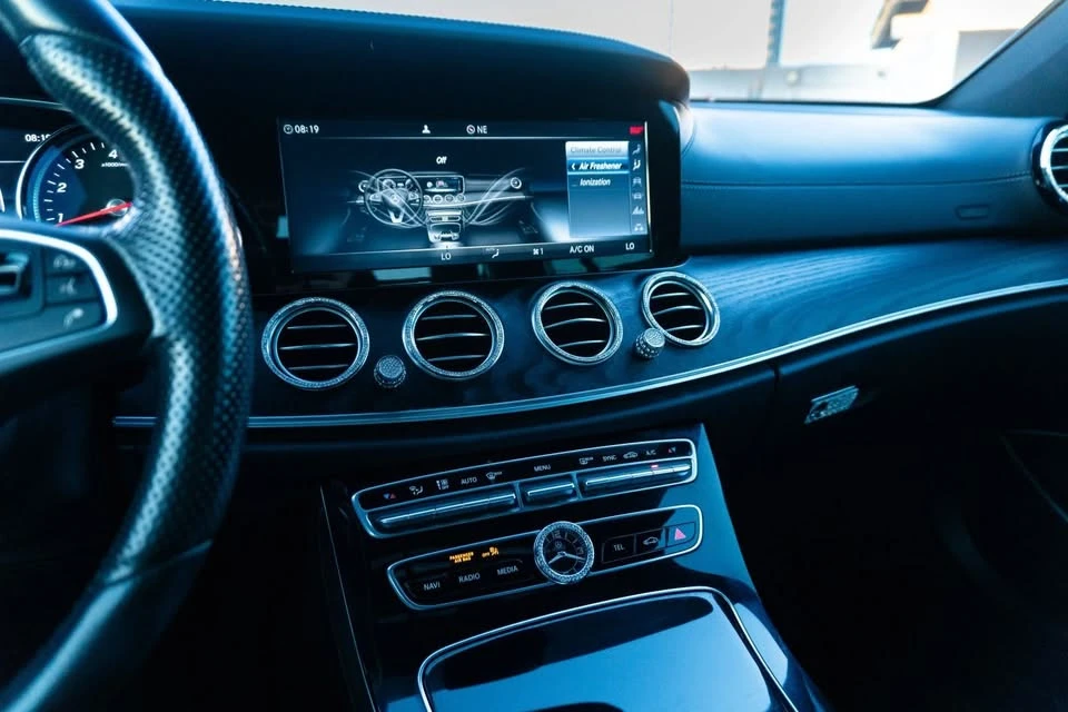 2017 Mercedes-Benz W213 E-Class - Image 7 of 9