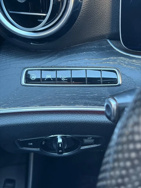2017 Mercedes-Benz W213 E-Class - Image 10 of 19