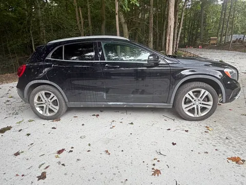 2017 Mercedes-Benz GLA-Class GLA 250 4MATIC Sport Utility 4D