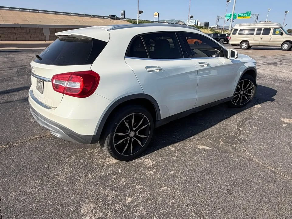 2017 Mercedes-Benz X156 GLA - Image 2 of 8