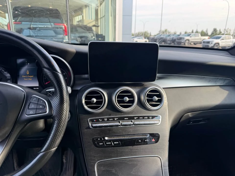 2017 Mercedes-Benz GLC - Image 6 of 10