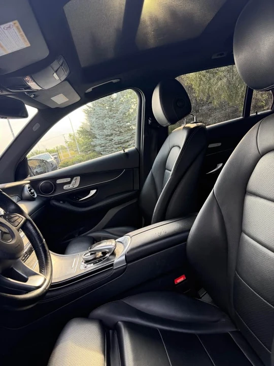 2017 Mercedes-Benz GLC - Image 7 of 10