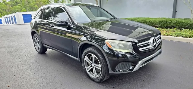 2017 Mercedes-Benz GLC GLC 300 4MATIC Sport Utility 4D