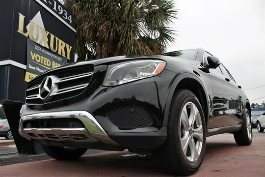 2017 Mercedes-Benz GLC 300