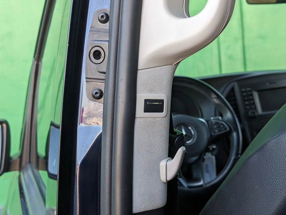 2017 Mercedes-Benz W447 V-Class/Metris - Image 17 of 21
