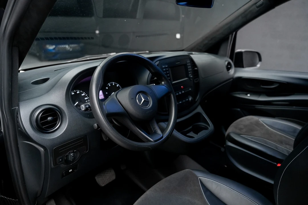 2017 Mercedes-Benz W447 V-Class/Metris - Image 2 of 12