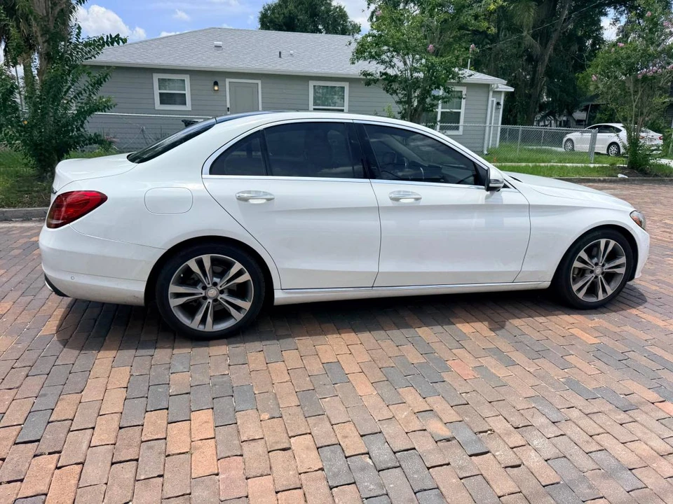 2017 Mercedes-Benz W205 C-Class - Image 9 of 19