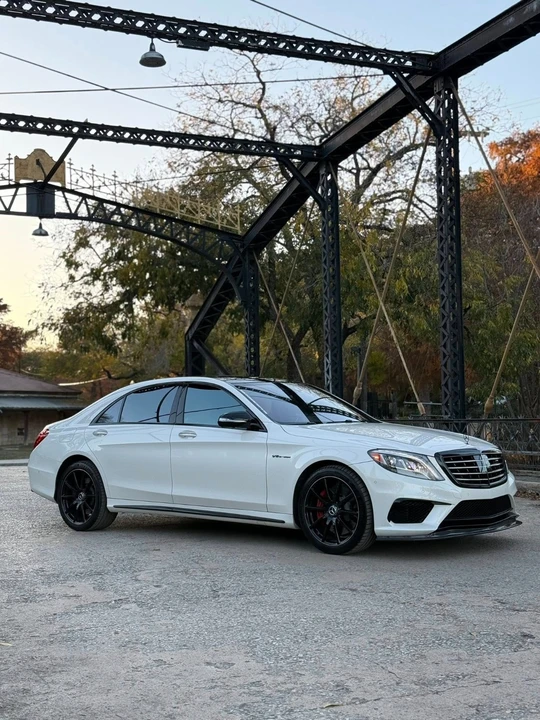 2017 Mercedes-Benz W222 S 63 & S 65 AMG - Image 5 of 21
