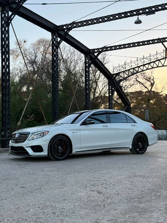 2017 Mercedes-Benz W222 S 63 & S 65 AMG - Image 2 of 21