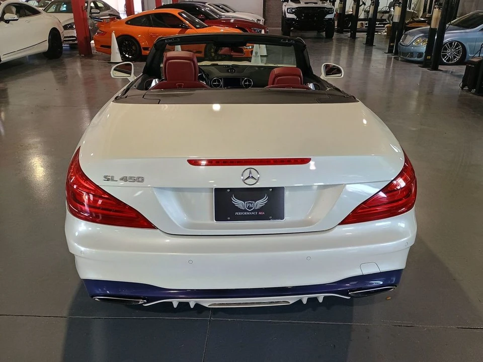 2017 Mercedes-Benz - Image 4 of 12