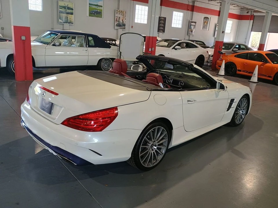 2017 Mercedes-Benz - Image 5 of 12