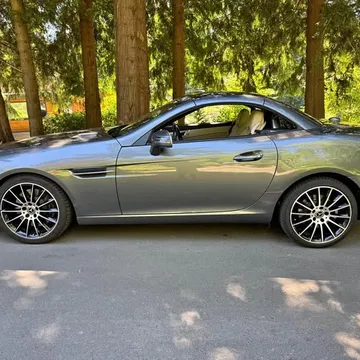 2017 Mercedes-Benz SLC300