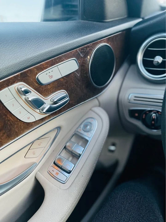 2017 Mercedes-Benz W205 C-Class - Image 9 of 18