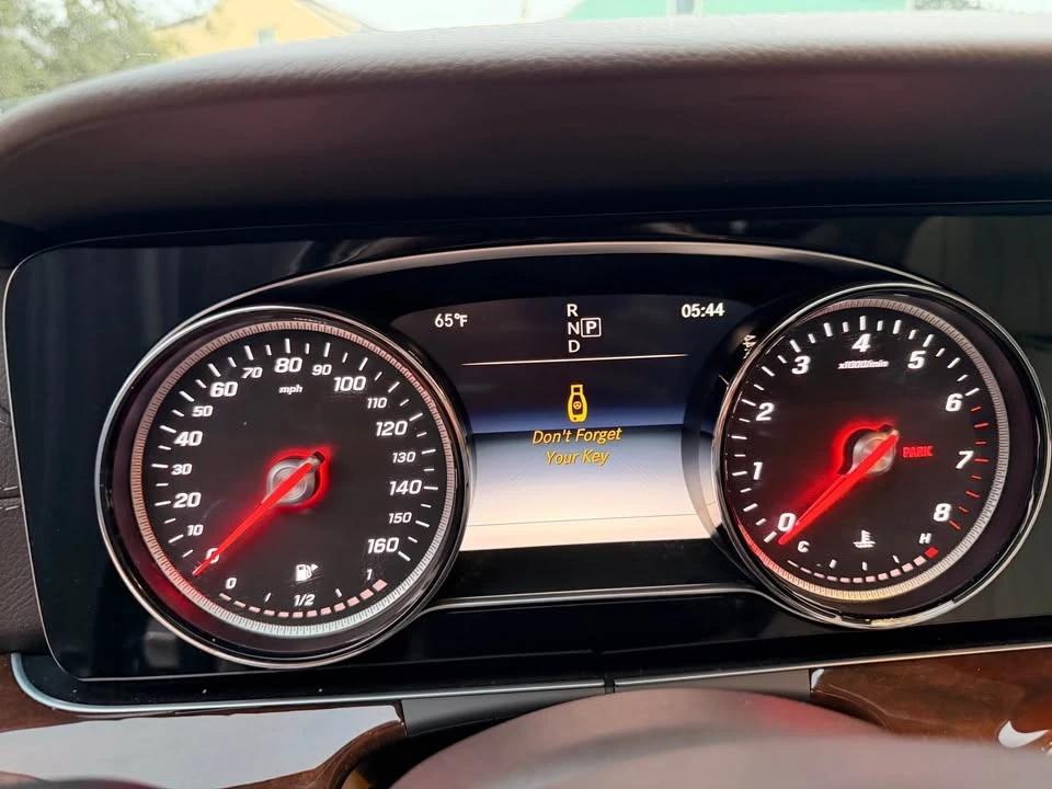 2017 Mercedes-Benz W213 E-Class - Image 11 of 17