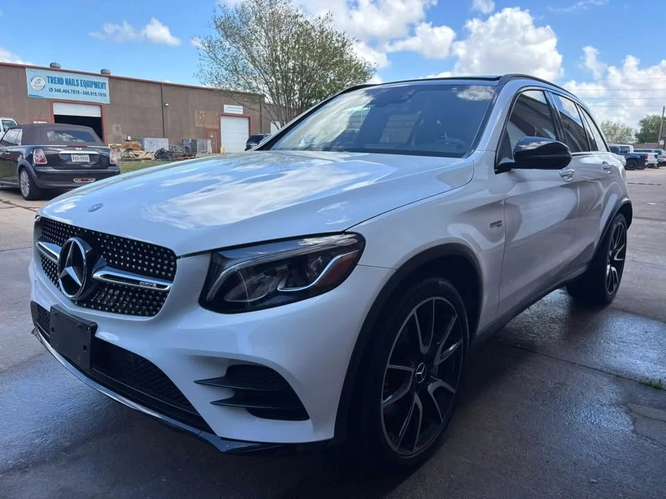 2017 Mercedes-Benz GLC - Image 2 of 3
