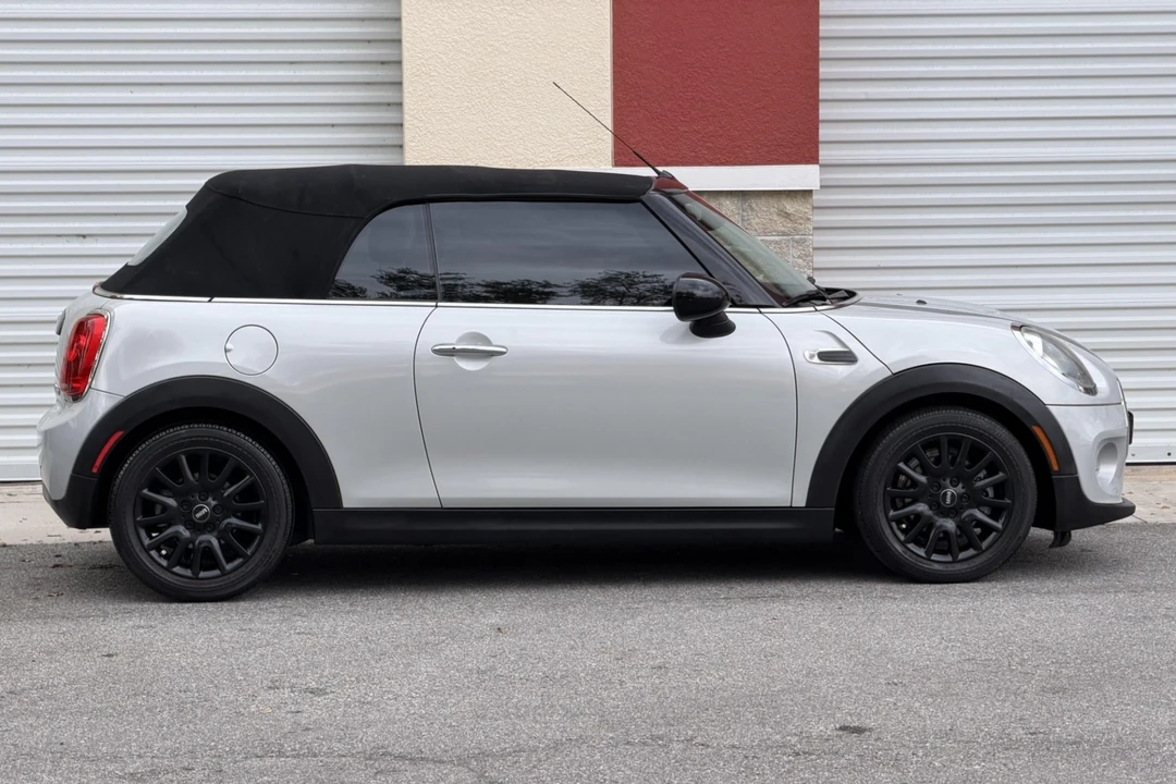 2017 Mini Mini 3rd Gen - Image 3 of 7
