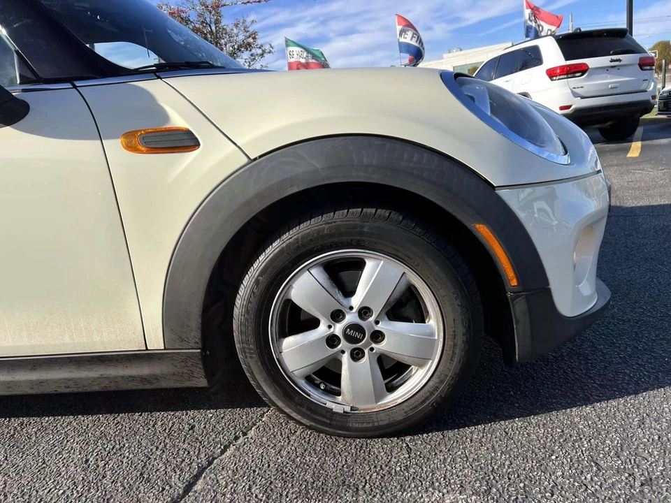 2017 Mini Mini 3rd Gen - Image 5 of 21