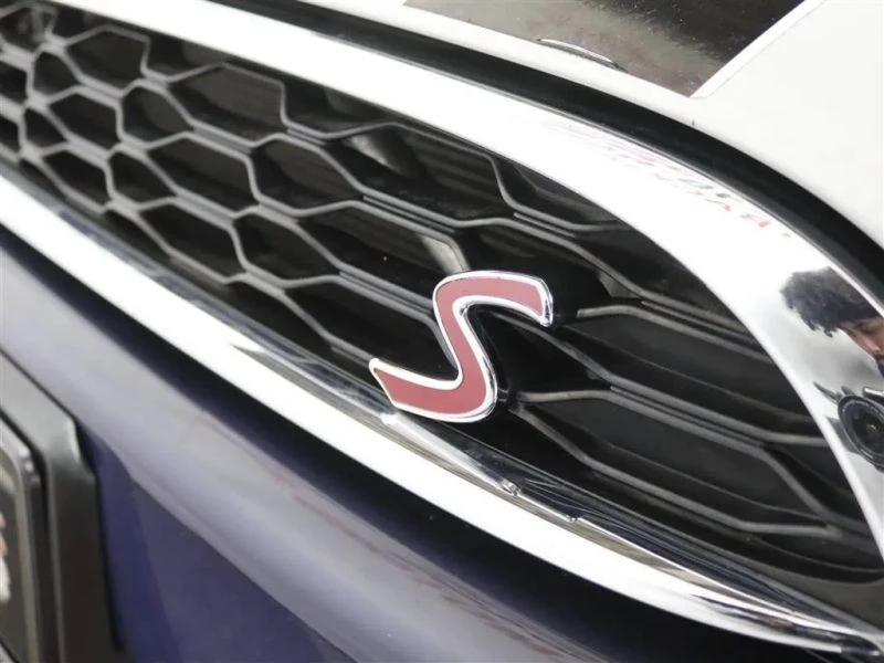 2017 Mini Mini Cooper S 3rd Gen - Image 10 of 12