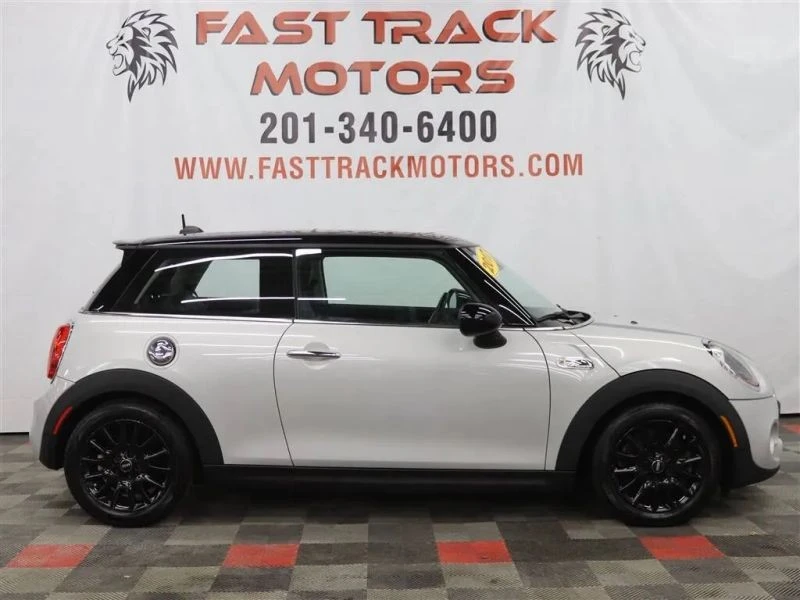 2017 Mini Mini Cooper S 3rd Gen - Image 4 of 12