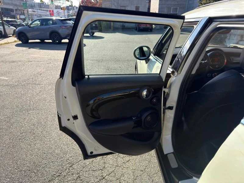 2017 Mini Mini Cooper S 3rd Gen - Image 11 of 12