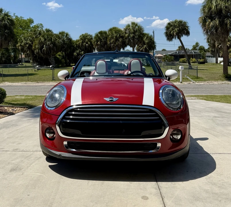 2017 Mini Mini 3rd Gen - Image 2 of 18