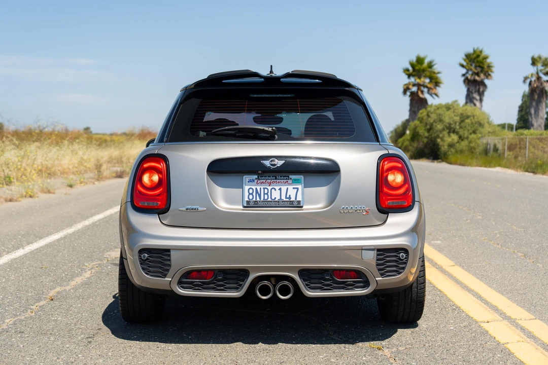 2017 Mini Mini Cooper S 3rd Gen - Image 13 of 31