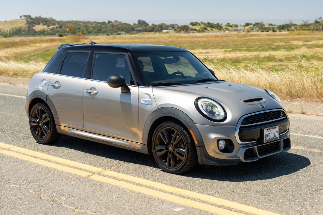 2017 Mini Mini Cooper S 3rd Gen - Image 19 of 31