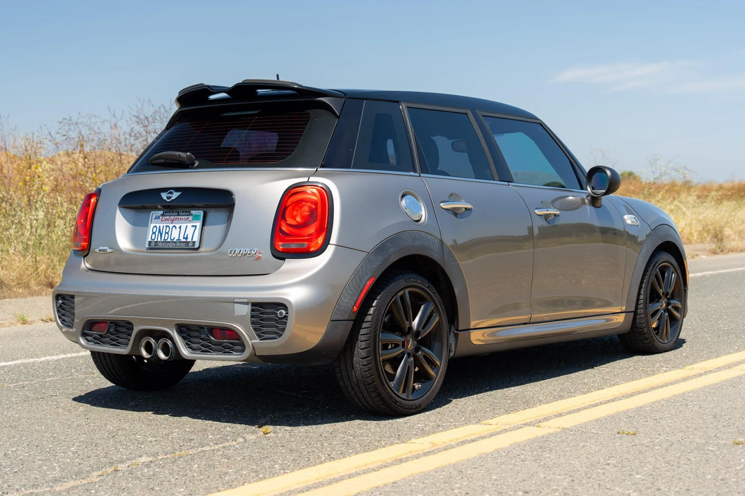 2017 Mini Mini Cooper S 3rd Gen - Image 16 of 31