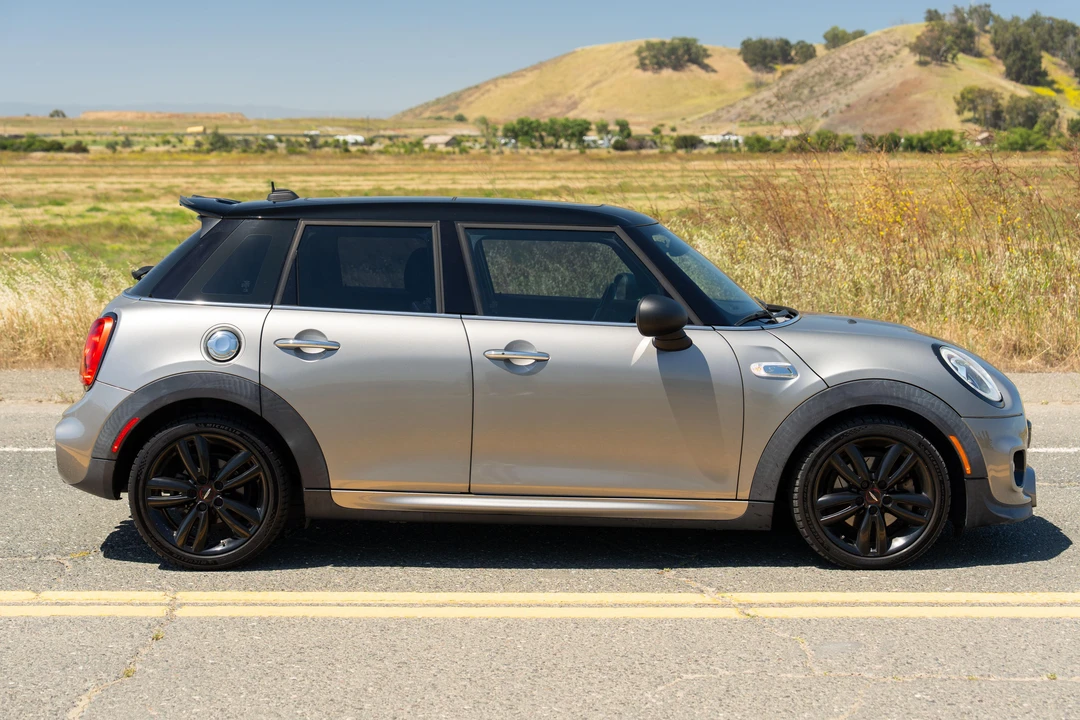 2017 Mini Mini Cooper S 3rd Gen - Image 17 of 31