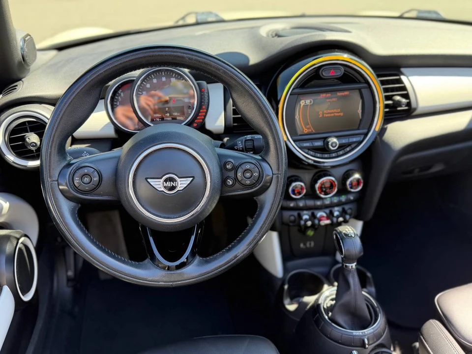 2017 Mini Mini 3rd Gen - Image 12 of 17