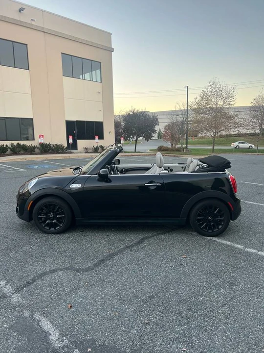2017 Mini Mini Cooper S 3rd Gen - Image 9 of 14