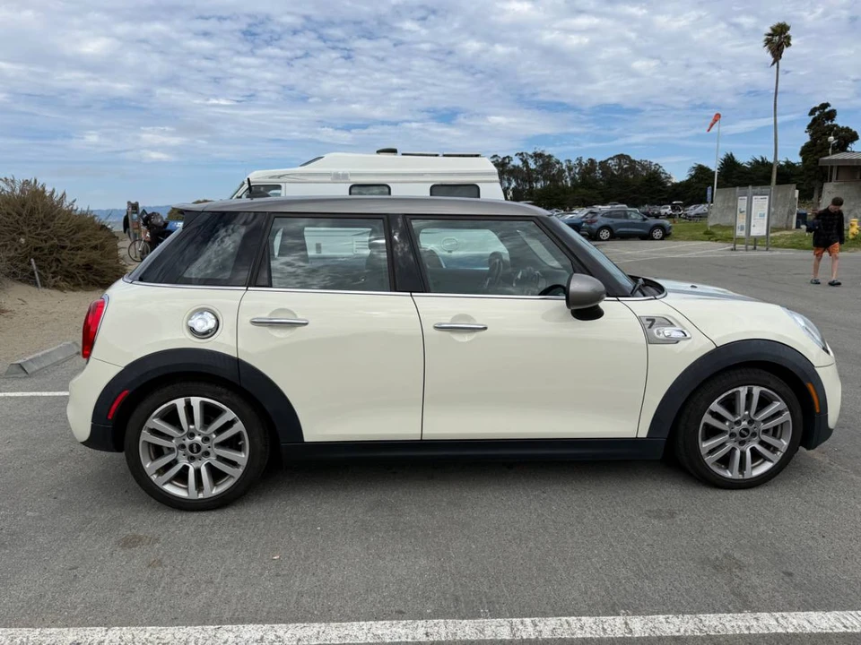2017 Mini Mini 3rd Gen - Image 4 of 11