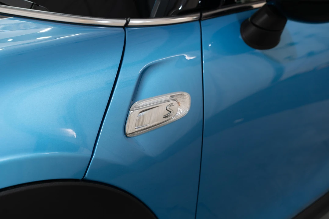 2017 Mini Mini Cooper S 3rd Gen - Image 28 of 31