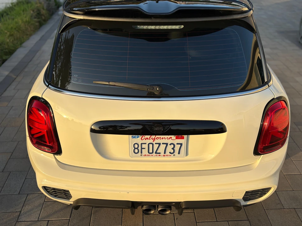 2017 Mini Mini Cooper S 3rd Gen - Image 21 of 31