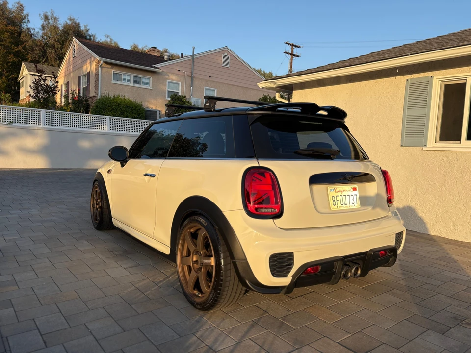 2017 Mini Mini Cooper S 3rd Gen - Image 7 of 31