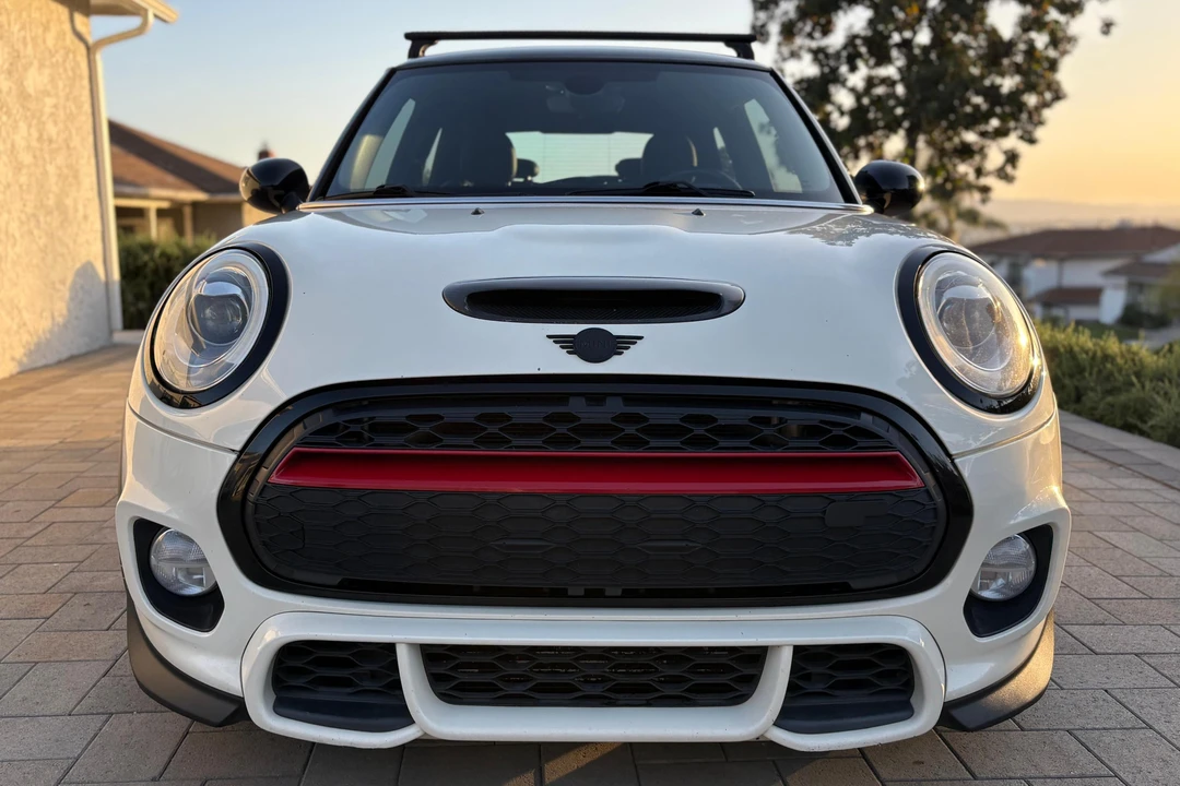 2017 Mini Mini Cooper S 3rd Gen - Image 2 of 31