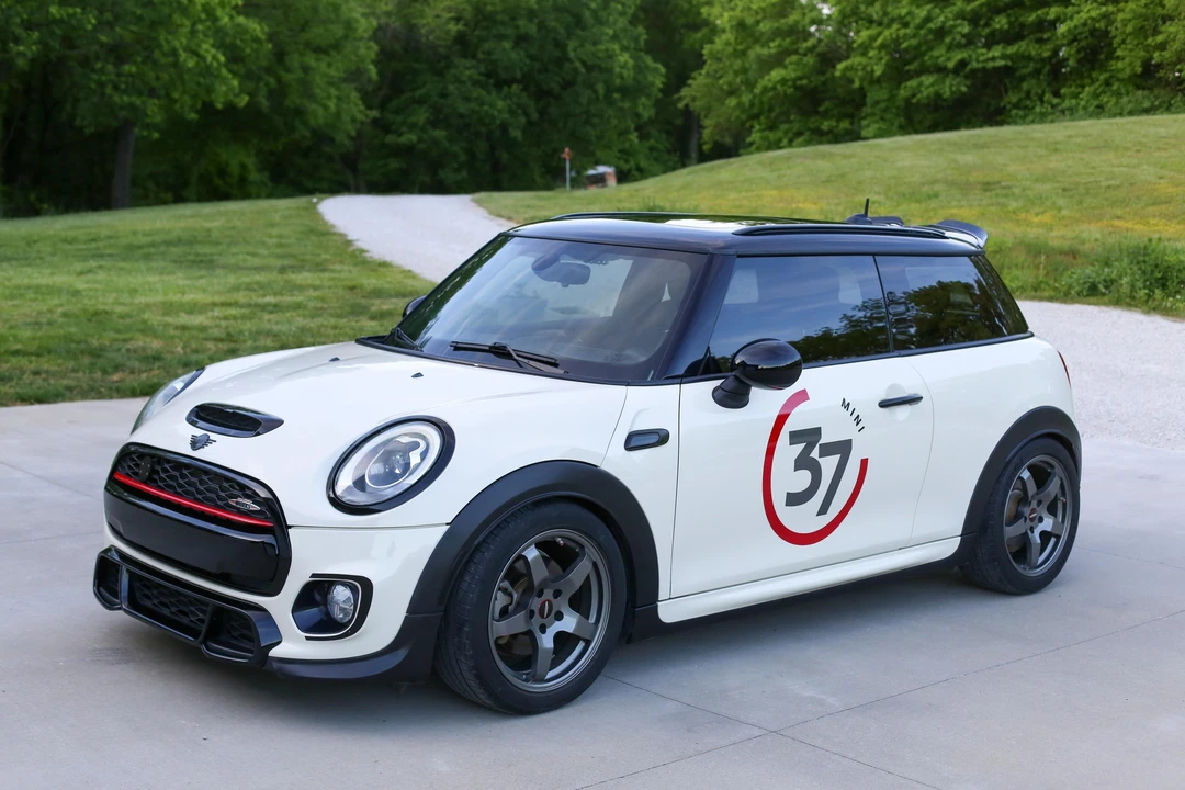 2017 Mini Mini Cooper S 3rd Gen - Image 10 of 31