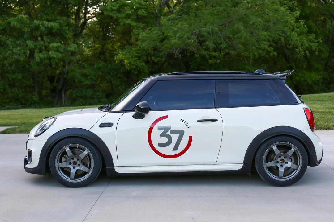 2017 Mini Mini Cooper S 3rd Gen - Image 13 of 31