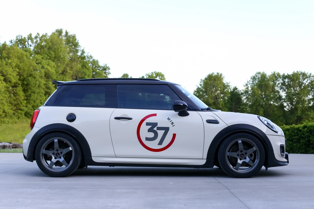 2017 Mini Mini Cooper S 3rd Gen - Image 26 of 31