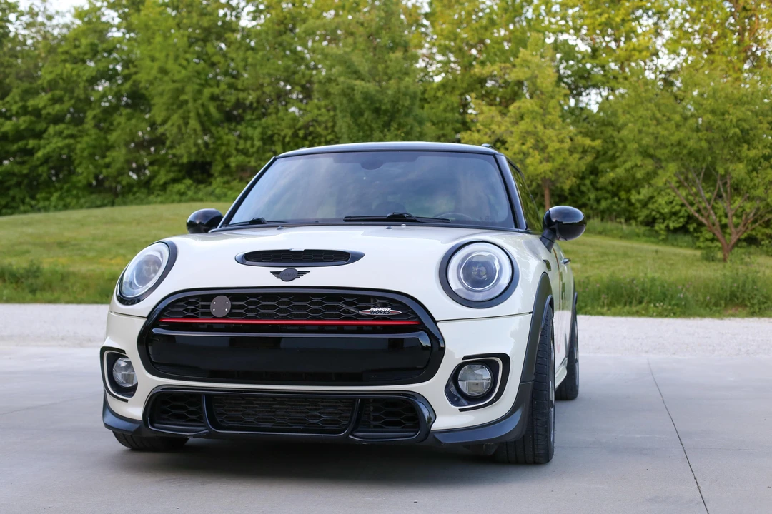 2017 Mini Mini Cooper S 3rd Gen - Image 8 of 31