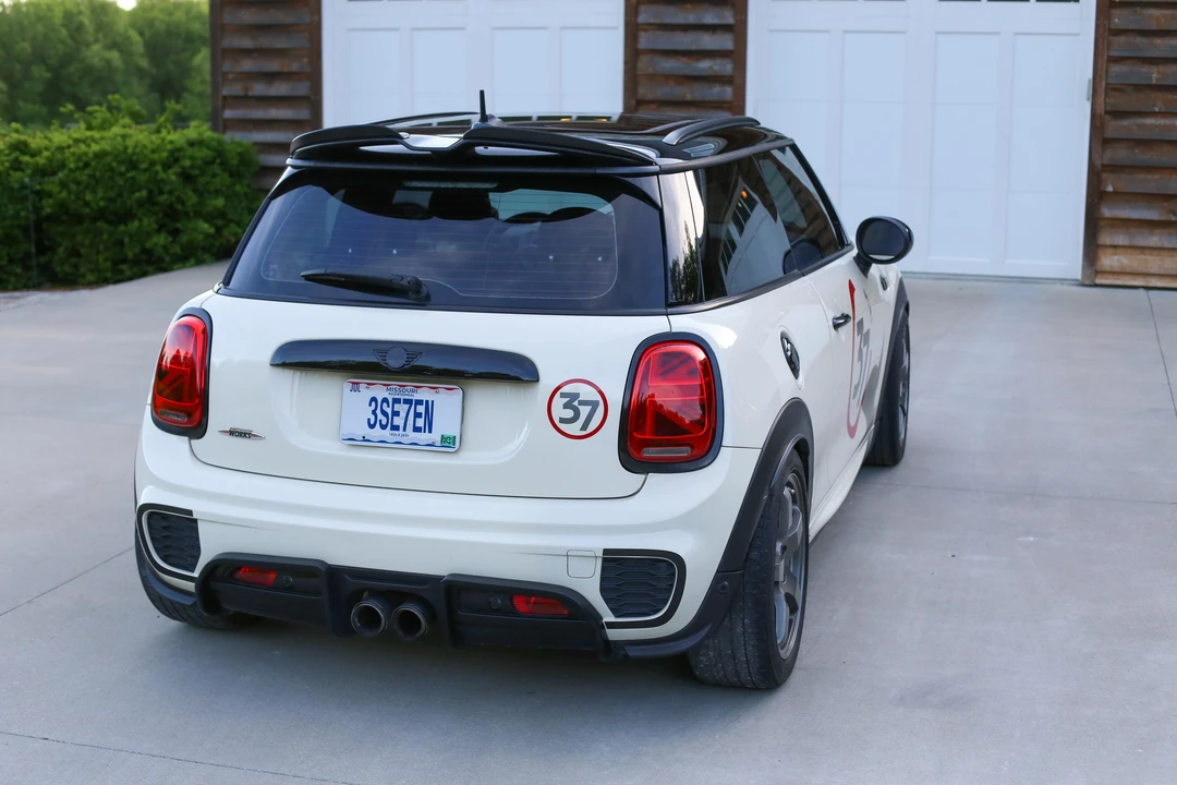 2017 Mini Mini Cooper S 3rd Gen - Image 22 of 31