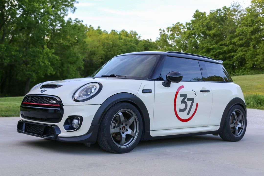 2017 Mini Mini Cooper S 3rd Gen - Image 11 of 31