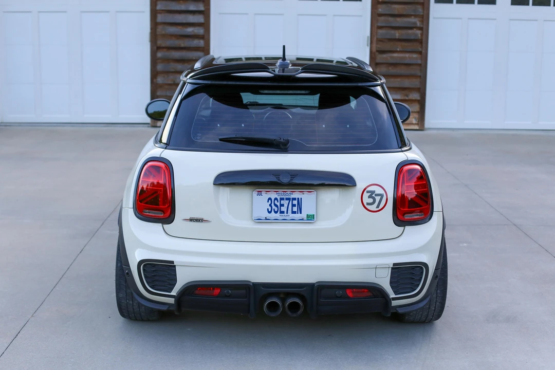 2017 Mini Mini Cooper S 3rd Gen - Image 21 of 31