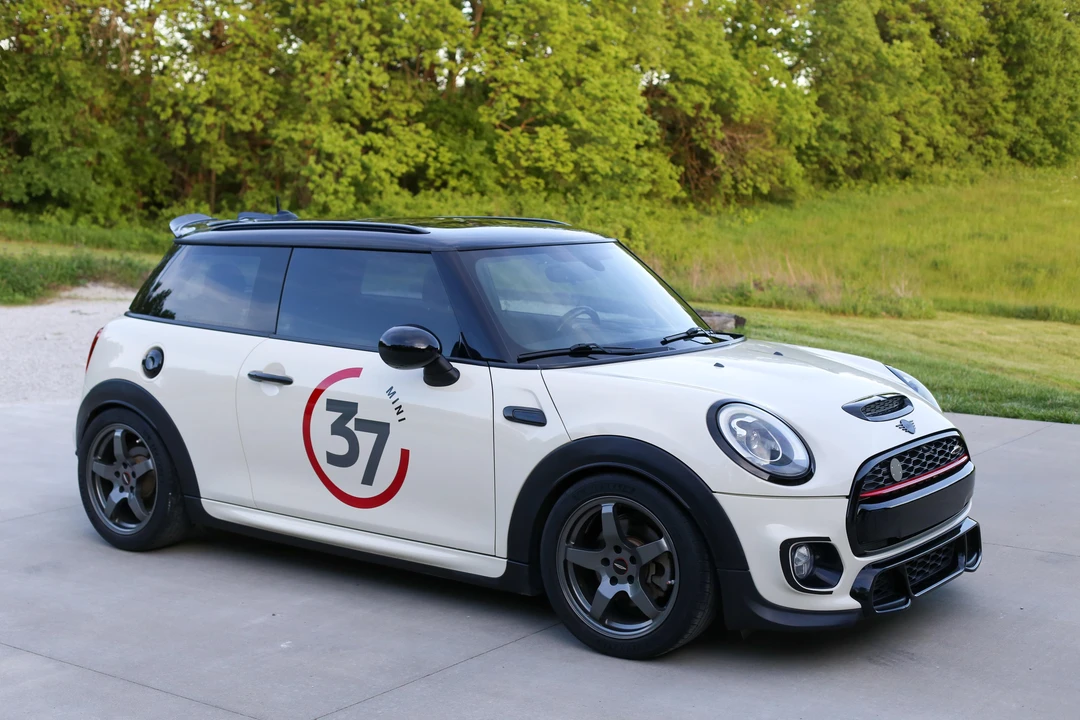 2017 Mini Mini Cooper S 3rd Gen - Image 29 of 31