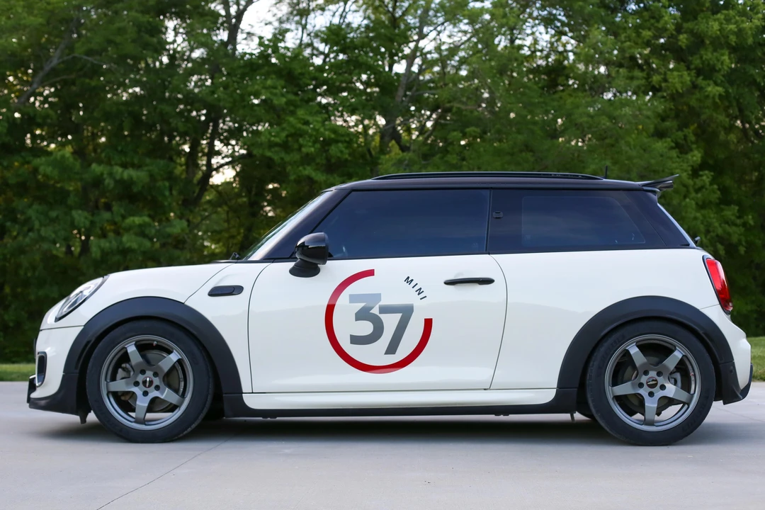 2017 Mini Mini Cooper S 3rd Gen - Image 14 of 31