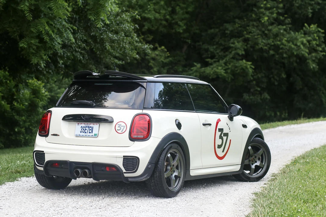 2017 Mini Mini Cooper S 3rd Gen - Image 25 of 31